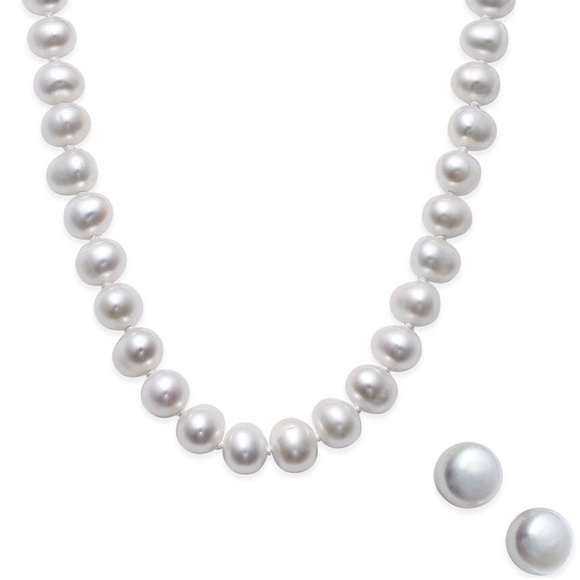 Cultured Fresh water pearl jewelry set. (6mm)