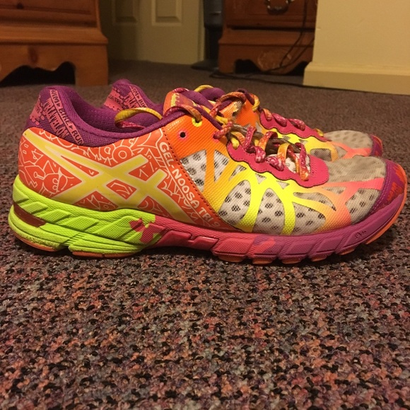 Used Asics gel noosa tri 9
