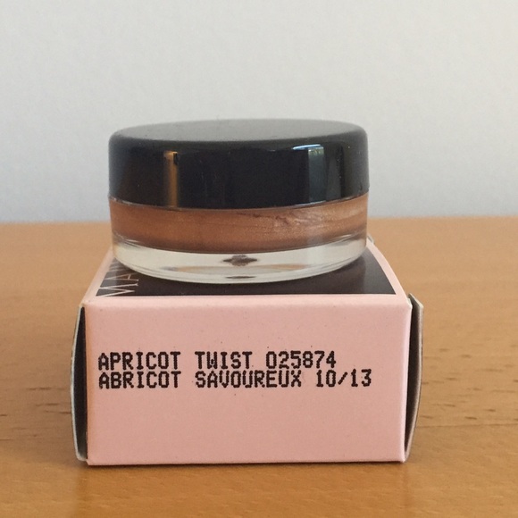 Cream Eye Color  Color: apricot twist