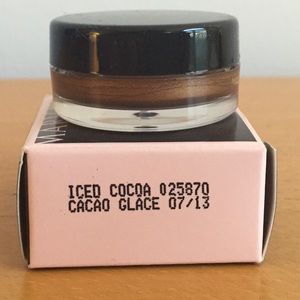 Cream Eye Color    Color: iced cocoa