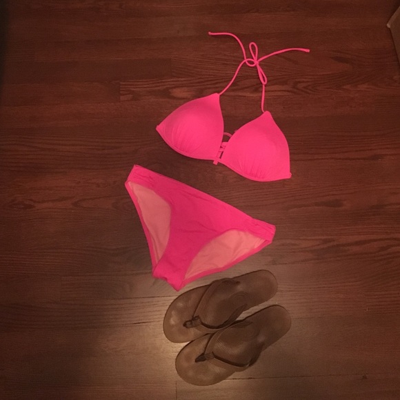 😎SOLD😎Neon Pink Bikini Top!!