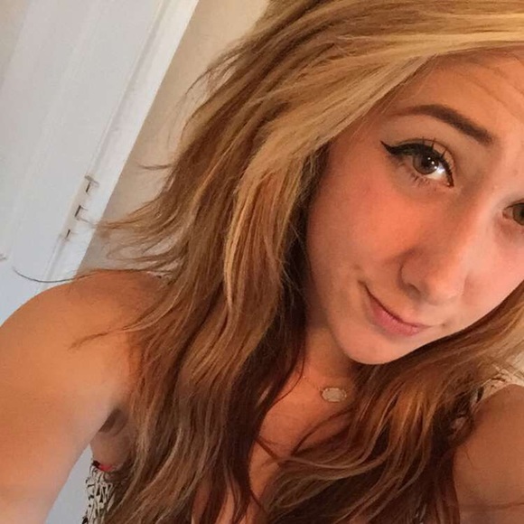 Meet your Posher, Haley - Picture 1 of 1