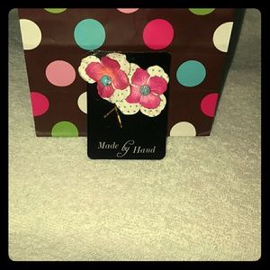 Delicate flower Bobby pins