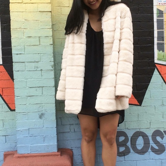 Zara lightweight white faux fur coat