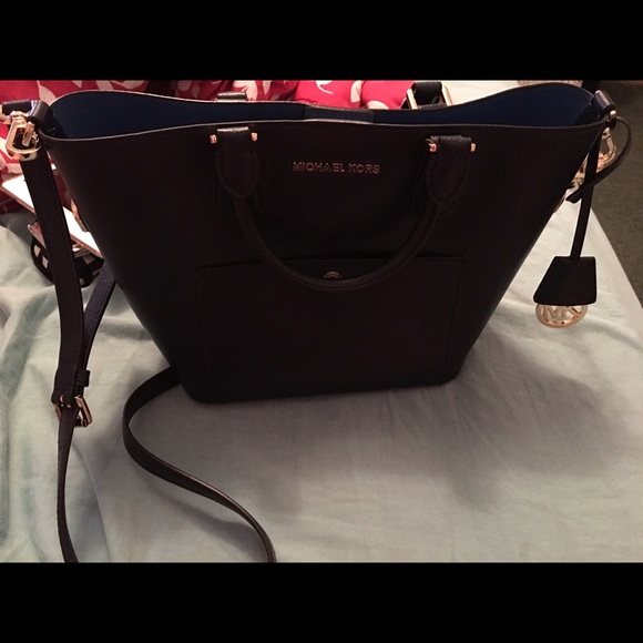 Michael Kors Greenwich bag - Picture 1 of 4