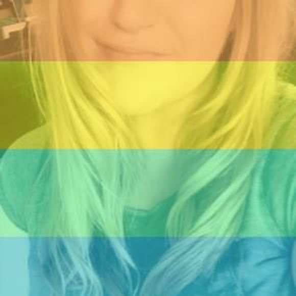 Meet your Posher, Claire - Picture 1 of 1