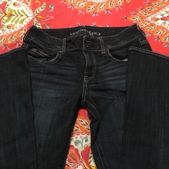 Dark wash American Eagle Jeans