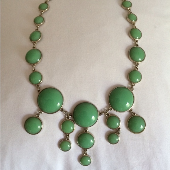 Banana Republic green necklace