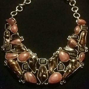 Silver choker neklace