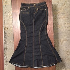 🌟Reduced Price🌟Bisou Bisou Mermaid Skirt