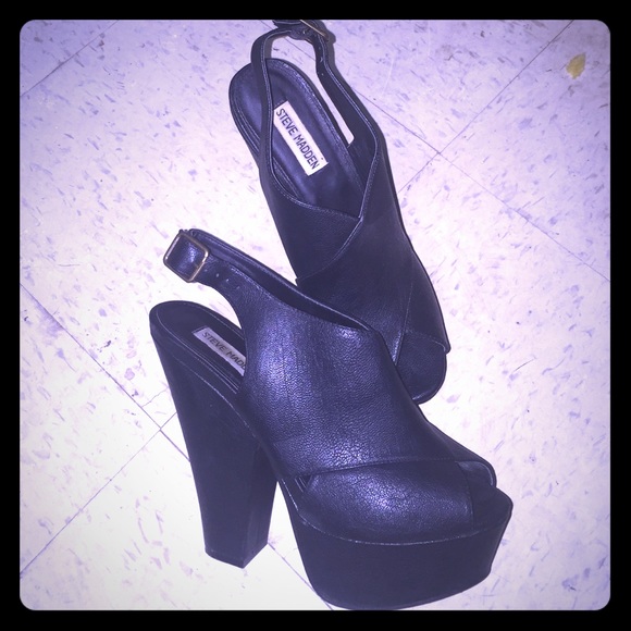 Steve Madden Galleria Platform Sandal