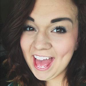 Meet your Posher, Emily