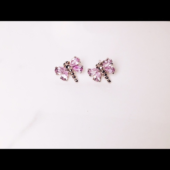 Sparkly Dragonfly Studs✨
