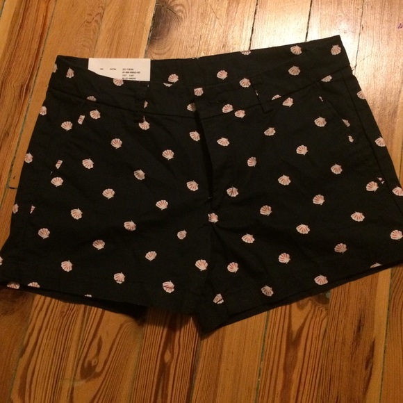 Preppy Seashell Shorts