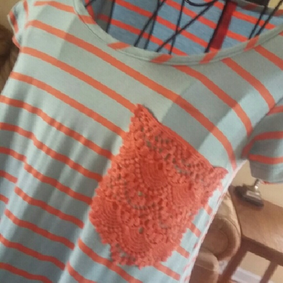 Top - Picture 3 of 4