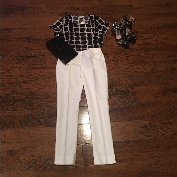 The Limited white cotton ankle-length slacks.
