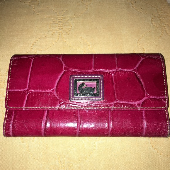 Dooney & Bourke wallet