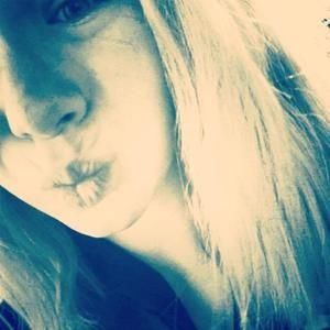 Meet your Posher, Michaela