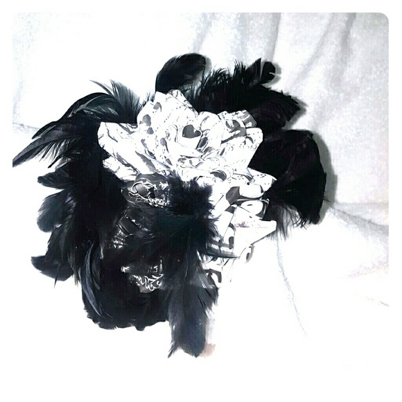 Hand made, black and white fascinator