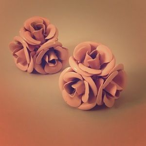 🤑Big Blossoms Studs!