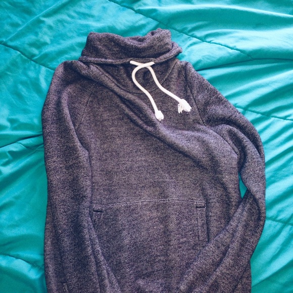 H&M-Folding Neck Hoodie