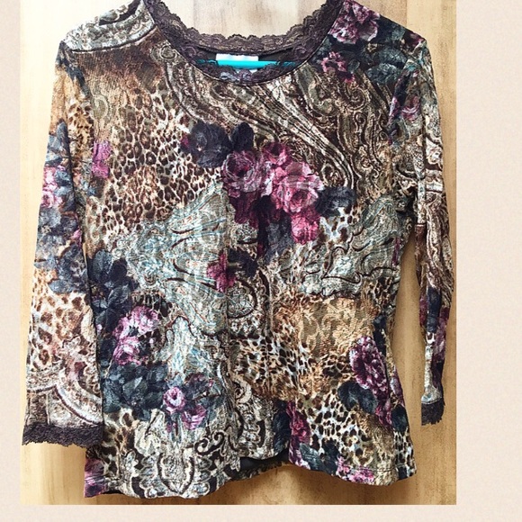Beautiful Lace Rose Pattern Blouse with Lace Trim