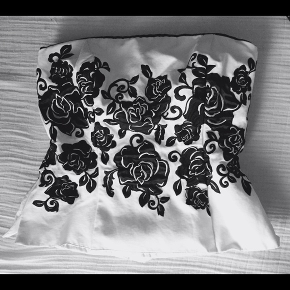 White House Black Market Embroidered Bustier Top