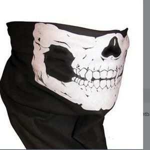 Skull bandana sleeve