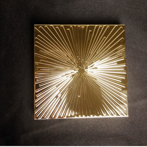 Estee Lauder Makeup - 🆕Pure Color Envy Sculpting Eyeshadow Palette NEW Estee Lauder Makeup - 🆕Pure Color Envy Sculpting Eyeshadow Palette NEW