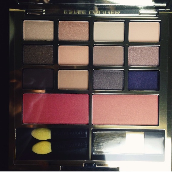 Estee Lauder Makeup - 🆕Pure Color Envy Sculpting Eyeshadow Palette NEW Estee Lauder Makeup - 🆕Pure Color Envy Sculpting Eyeshadow Palette NEW