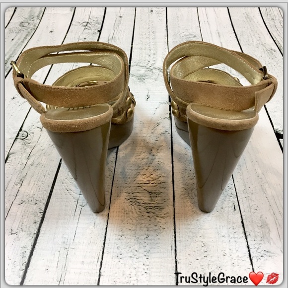 BNIB ☀️ Pelle Moda Studded Platform Sandals - Picture 5 of 7