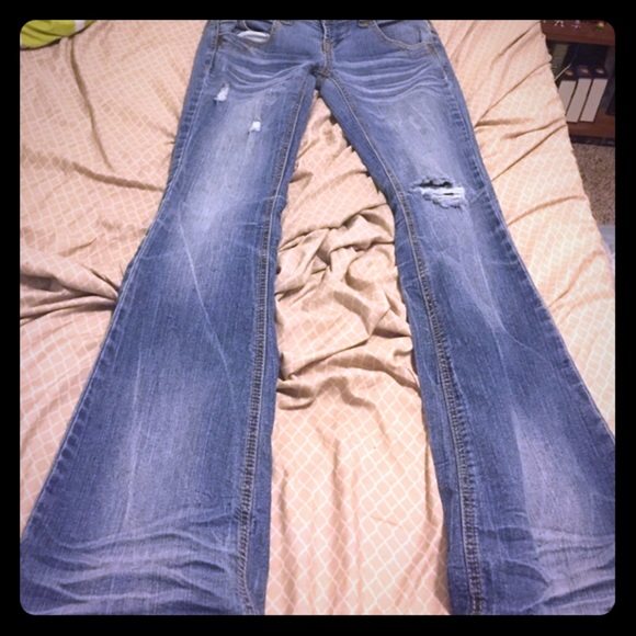 Almost famous size 0 jeans - Picture 1 of 4