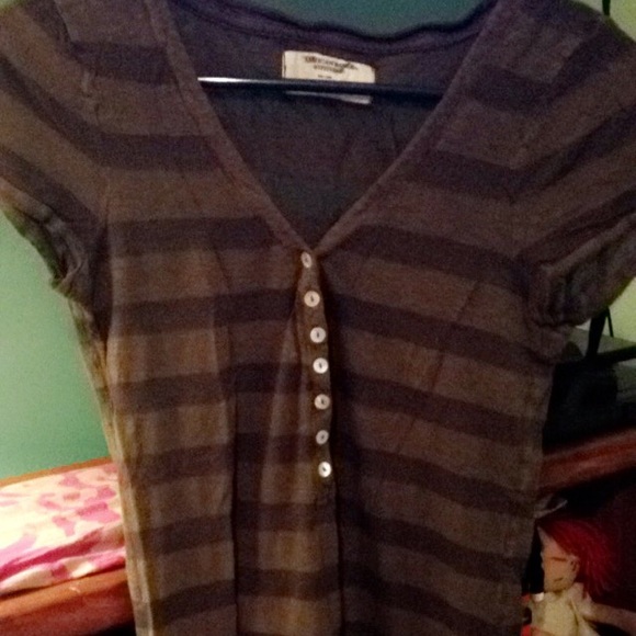 American Eagle tee