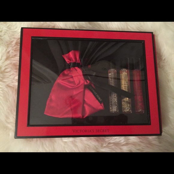 Victoria Secret Scandalous Gift Set - Picture 1 of 4