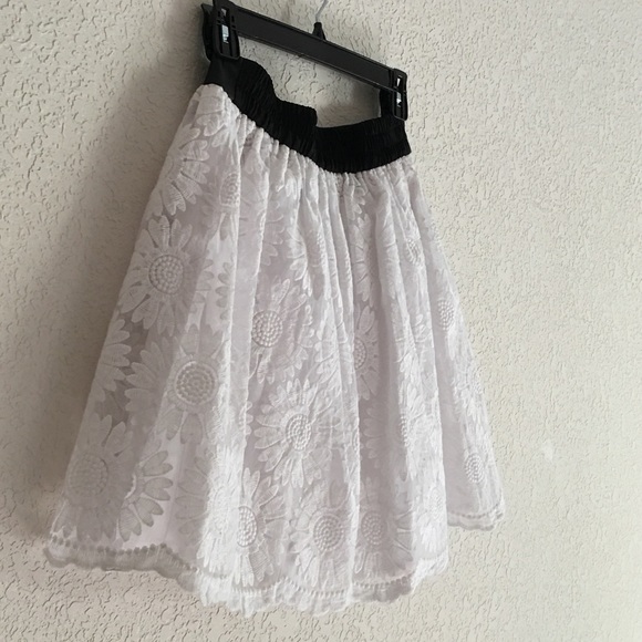 PM Editor’s Pick! Kensie Skirt - Picture 4 of 5