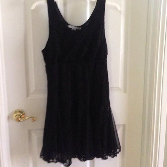 American Rag Co Dresses & Skirts - Black dress- flirty with built in slip- beautiful