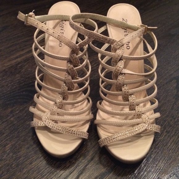 Nude high heels worn once