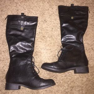 NEVER WORN Versona faux leather black boots!