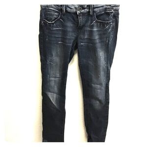 BCBG MAXAZRIA jeans; size 27