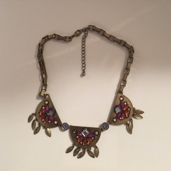 Statement necklace