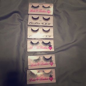 Lashes. Come with 10!