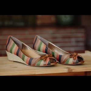 Kelly & Katie striped low wedges