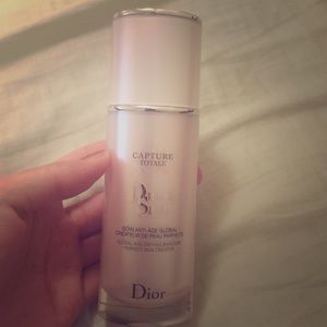 Dior dream skin Global age defying skincare serum
