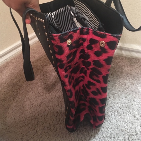 New purse - Picture 2 of 4