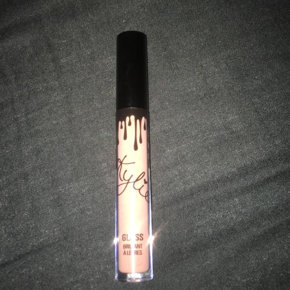 Kylie "literally" lipgloss