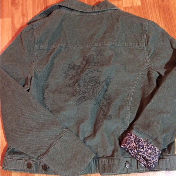 Cropped corduroy jacket