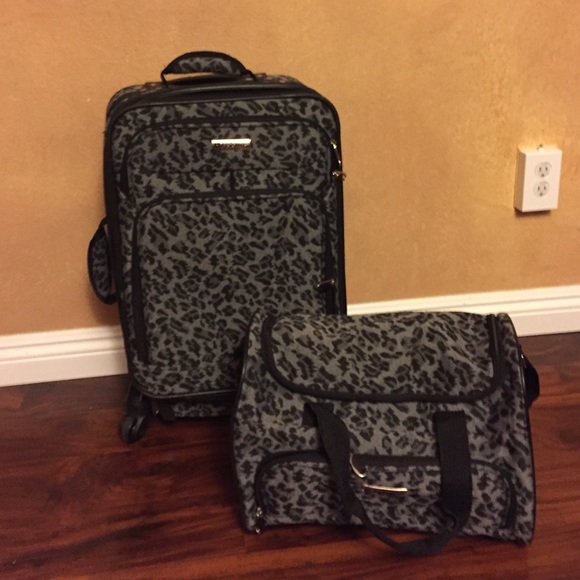 2 piece luggage set