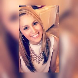 Meet your Posher, April