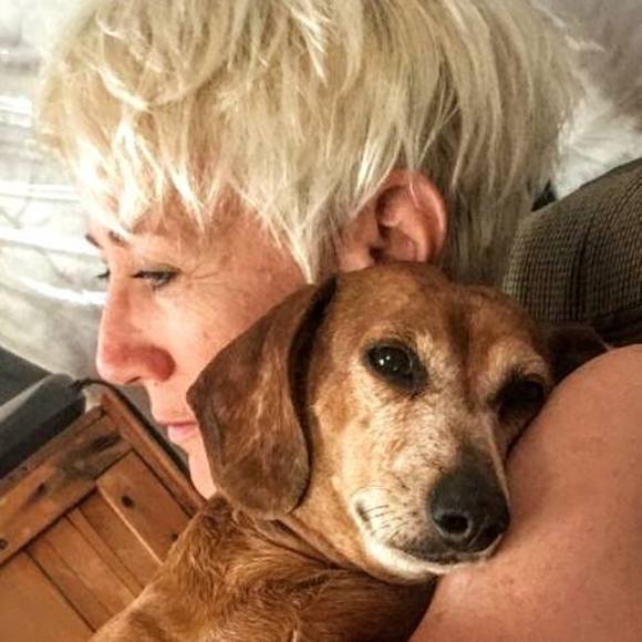 Meet your Posher, Leslie - Picture 1 of 1