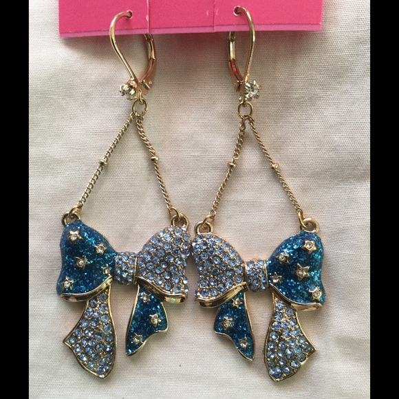 Betsey Johnson Heavens to Betsey Earrings - Picture 2 of 2